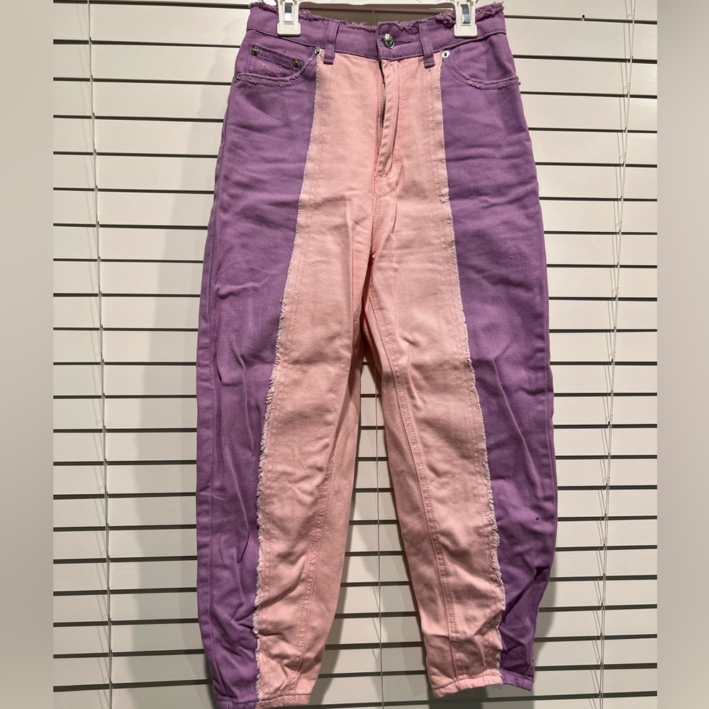 ADIKA Distressed 2-Toned Jeans